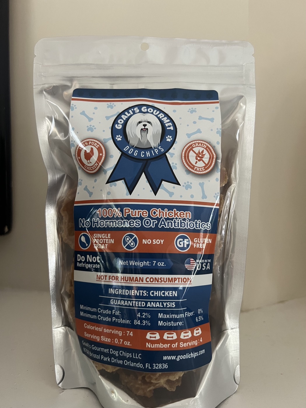 Front of the Goali's Gourmet 100% pure chicken dog chips 7 oz bag